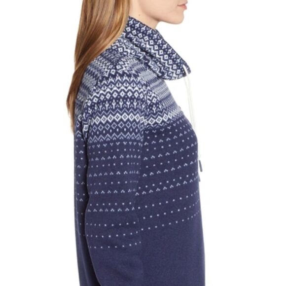 EUC Vineyard Vines Navy White Fair Isle Fleece Lined Funnel Neck Sweater Size XS - Picture 5 of 6